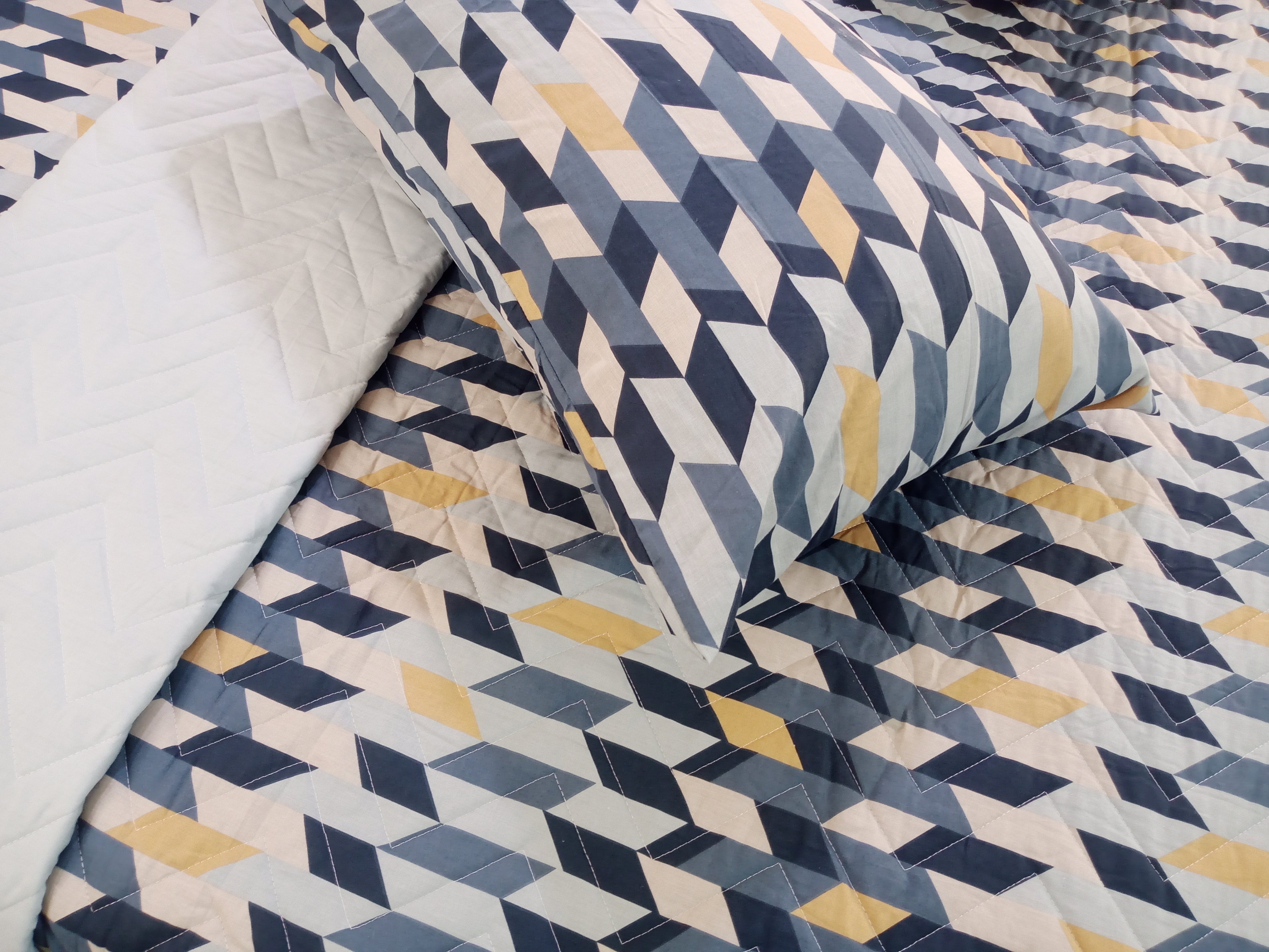 Quilted Bed Spread GT5082